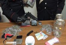 Molfetta – Micidiale mitraglietta e marijuana a casa di un pregiudicato