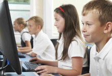 Trani – La fondazione Megamark dona 10 computer alla scuola elementare De Amicis