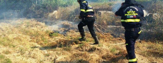 Trani – Un mezzo antincendio è stato donato all’associazione Trani Soccorso, intitolato a Onofrio Nenna