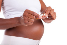 Salute – Fumare durante la gravidanza altera il DNA del feto:  le sostanze presenti nel fumo di sigaretta attraversano la placenta e raggiungono il feto