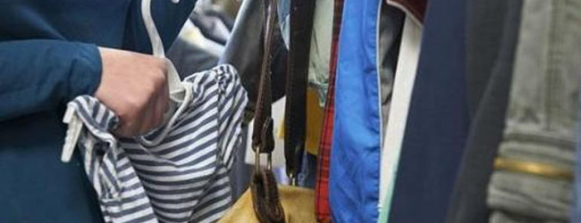 Bari – Rubava capi d’abbigliamento nel centro commerciale: arrestato barese