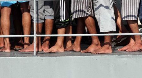Puglia – Emergenza accoglienza: sbarcati oltre 600 migranti