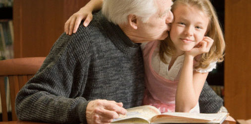 Trani – Nati per leggere: doppio appuntamento per festeggiare i nonni