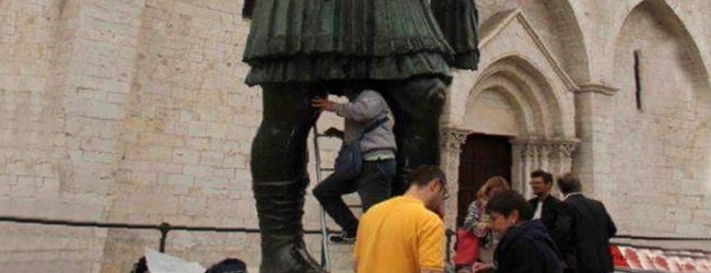 Barletta – Nuovi studi sulla statua di Eraclio: eseguito il campionamento