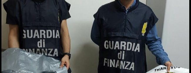 Bari – Gdf: sequestrati al “Baricentro” 2,5 milioni di articoli contraffatti e non sicuri