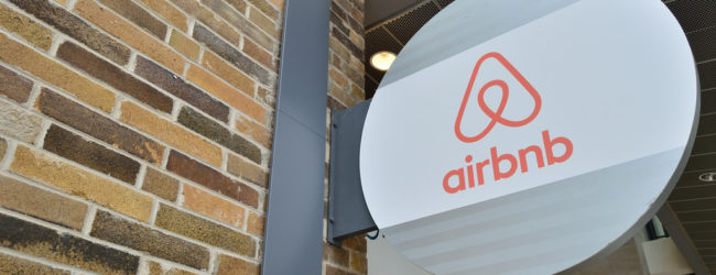 Legge di bilancio, Federalberghi Puglia contro Airbnb: “Tutti gli operatori paghino le tasse nella giusta misura”