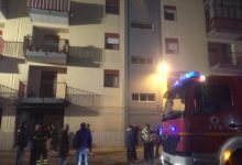Trani – Notte di paura: incendio in un palazzo, una decina di intossicati