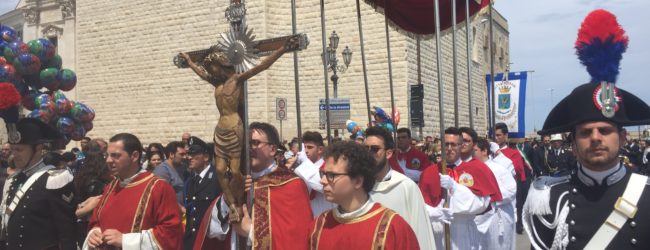 VIDEO. Trani – Migliaia di persone hanno festeggiato il SS. Crocifisso di Colonna
