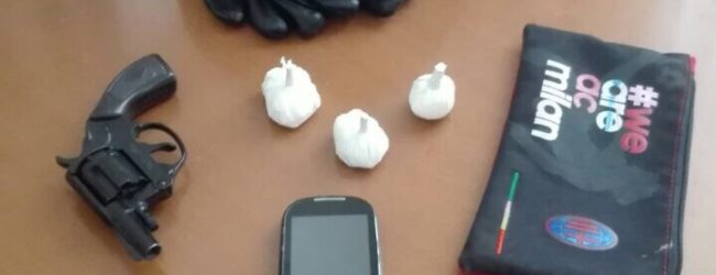 Bisceglie – Arrestata 22enne incensurata. Con se, una pistola clandestina e 30 grammi di cocaina