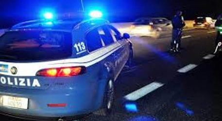 Canosa – Polizia: arrestate 5 persone per rapine, furti e ricettazione