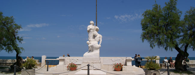 Trani – Monumento ai caduti: dov’e’ la vittoria?