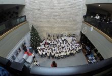Trani – Natale: il coro degli alunni della D’Annunzio “in canto”