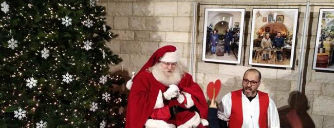 Trani – Al Polo Museale è arrivato Babbo Natale. VIDEO