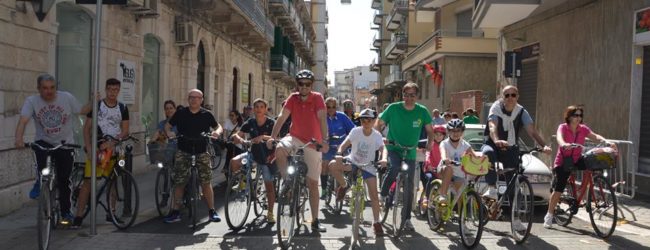 Bisceglie – Primo maggio in bici, grande successo alla biciclettata di un “Un passo alla svolta”