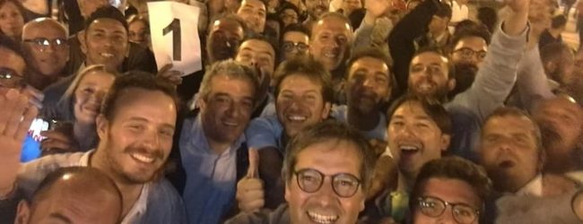 Bisceglie – ll neoeletto sindaco Angelantonio Angarano in piazza per ringraziare gli elettori