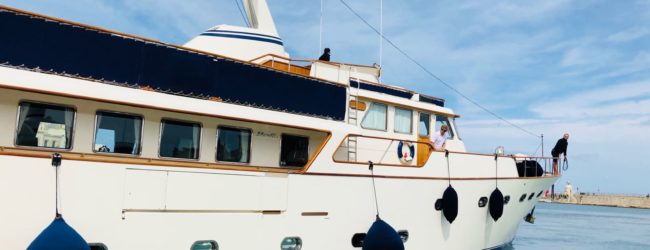 Trani – Nel porto attracca il Motor Yacht “ Gardenia
