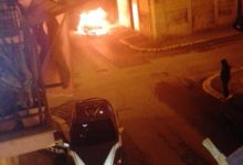 Trani – Via Umberto, auto in fiamme nella notte. FOTO e VIDEO