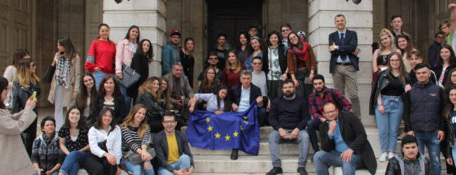 Barletta – La gioventù europea visita la città di Eraclio