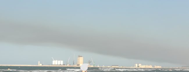 Barletta – Incendio visibile dalla litoranea di Ponente: la città brucia ancora. FOTO