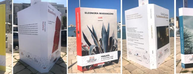 “Premio Fondazione Megamark – Incontri di Dialoghi”: in via Banchina del Porto, le installazioni dei libri finalisti