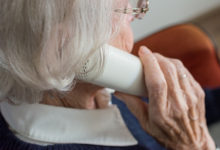 “Contrastiamo la solitudine”, il progetto di Auser Trani Cultura: assistenza telefonica per anziani