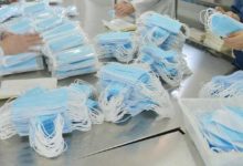 Andria – Vecchie lenzuola diventano mascherine: un’idea degli infermieri del Bonomo