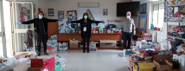 ANDRIA – Nasce il gruppo di aiuto “Andria, Uniamoci e Aiutiamoci”: tantissimi i beni donati ieri dagli andriesi